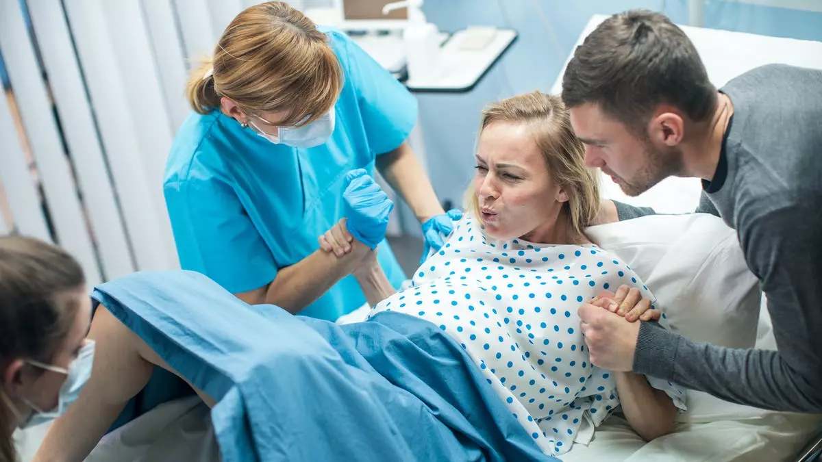 OBSTETRÍCIA E NEONATOLOGIA OBSTETRÍCIA E NEONATOLOGIA